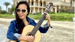 nữ nghệ sĩ guitar lệ thu